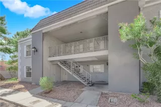 Photo #1: 2656767 Listing 