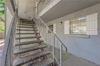 Photo #3: 2656767 Listing 