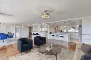 Photo #3: 2656772 Listing 