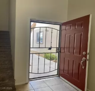 Photo #2: 2656804 Listing 