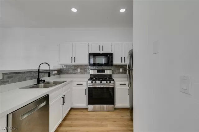 MLS: 2656815 Condo For Sale