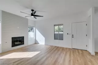 Photo #4: 2656815 Listing