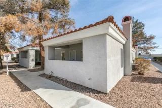 Photo #6: 2656815 Listing