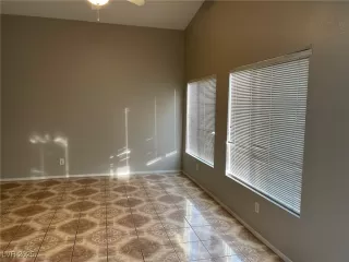 Photo #4: 2656822 Listing 