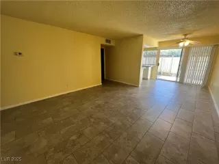 Photo #3: 2656853 Listing 