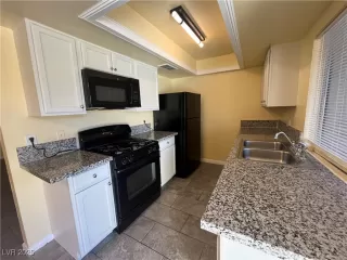 Photo #6: 2656853 Listing 