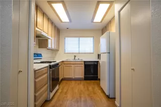 Photo #5: 2656854 Listing