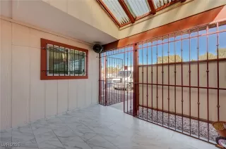 Photo #6: 2656877 Listing