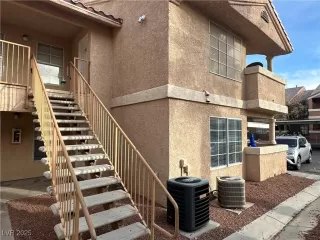 Photo #1: 2656896 Listing 