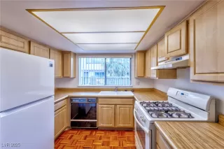 Photo #5: 2656899 Listing 