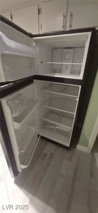 Photo #5: 2656926 Listing