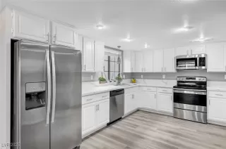 Photo #1: 2656983 Listing 