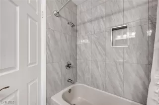 Photo #4: 2656983 Listing 