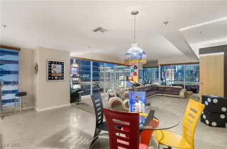 Photo #2: 2657002 Listing 