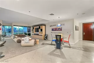 Photo #4: 2657002 Listing 