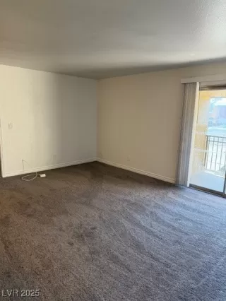 Photo #3: 2657004 Listing 