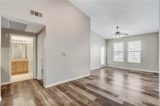 Photo #3: 2657077 Listing 