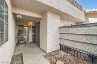 Photo #1: 2657078 Listing