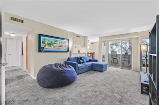 Photo #5: 2657081 Listing