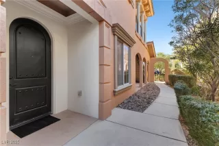 Photo #2: 2657107 Listing