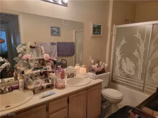 Photo #5: 2657123 Listing