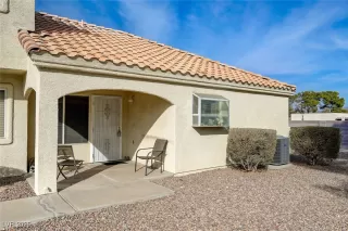 Photo #2: 2657126 Listing