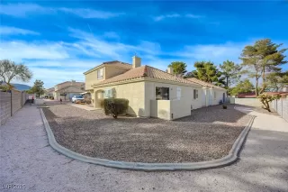 Photo #5: 2657126 Listing