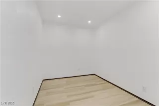 Photo #6: 2657140 Listing 