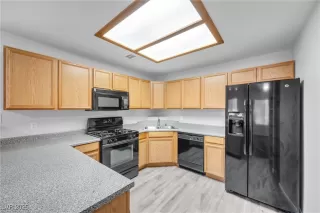 Photo #3: 2657181 Listing 