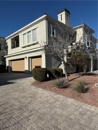 Photo #1: 2657183 Listing 