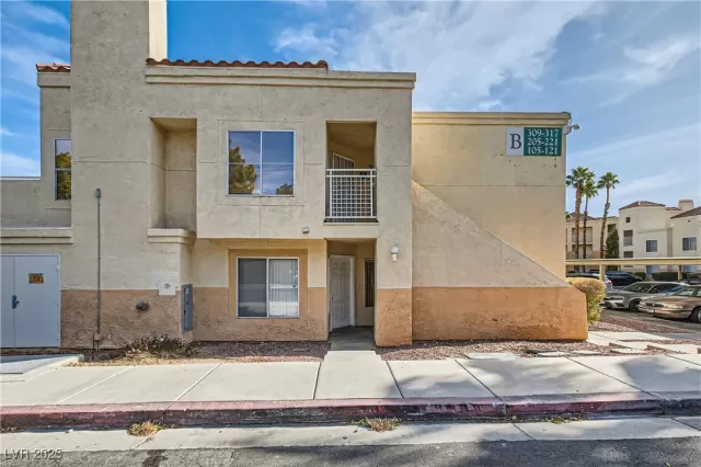 MLS: 2657227 Condo For Sale