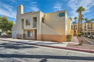 Photo #1: 2657227 Listing 