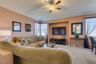 Photo #3: 2657239 Listing