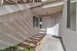 Photo #3: 2657245 Listing