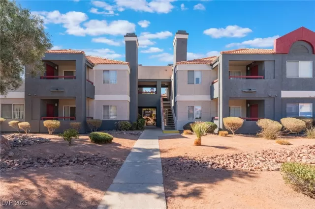 MLS: 2657248 Condo For Sale