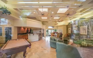 Photo #1: 2657253 Listing 