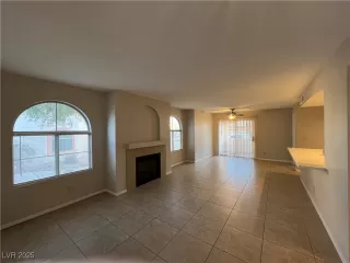 Photo #2: 2657296 Listing 