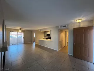 Photo #3: 2657296 Listing 