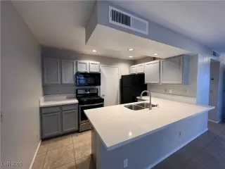 Photo #5: 2657296 Listing 