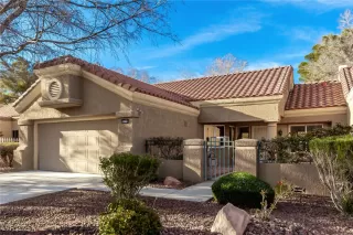 Photo #3: 2657297 Listing