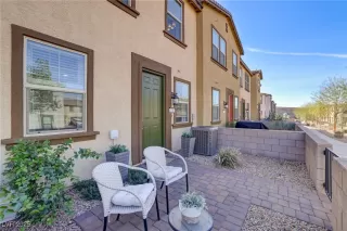 Photo #2: 2657341 Listing 