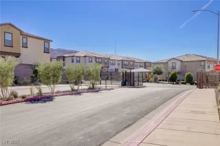 Photo #6: 2657341 Listing 