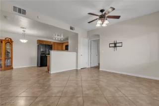 Photo #4: 2657382 Listing