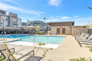 Photo #1: 2657406 Listing 