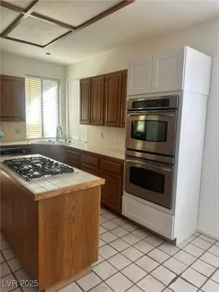 Photo #4: 2657410 Listing