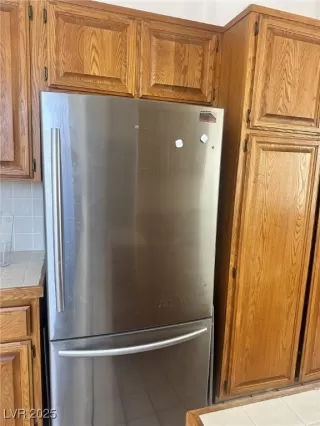 Photo #5: 2657410 Listing