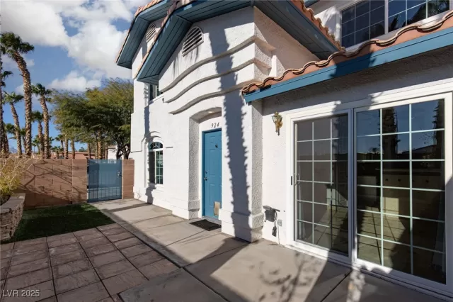 MLS: 2657414 Condo For Sale