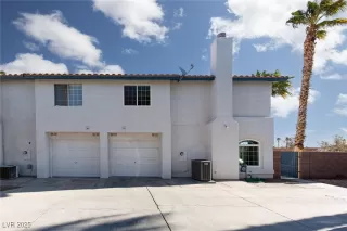 Photo #2: 2657414 Listing