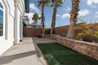 Photo #3: 2657414 Listing