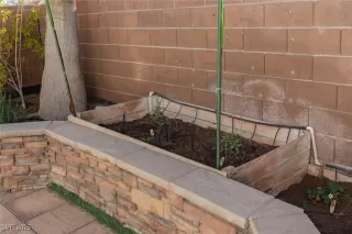 Photo #4: 2657414 Listing